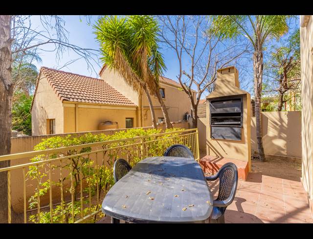 5 BEDROOM HOUSE FOR SALE IN BARBEQUE DOWNS